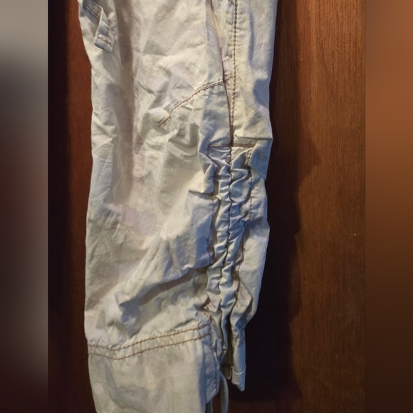 DKNY cute light colored camo capris sz2 - Picture 3 of 7